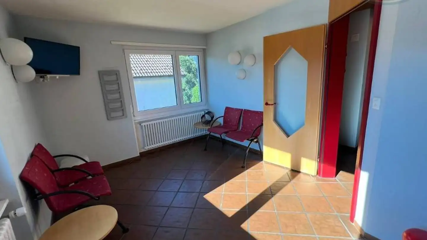 Commercial à louer - Rue Du Jura 23, 2900 Porrentruy - Photo 4