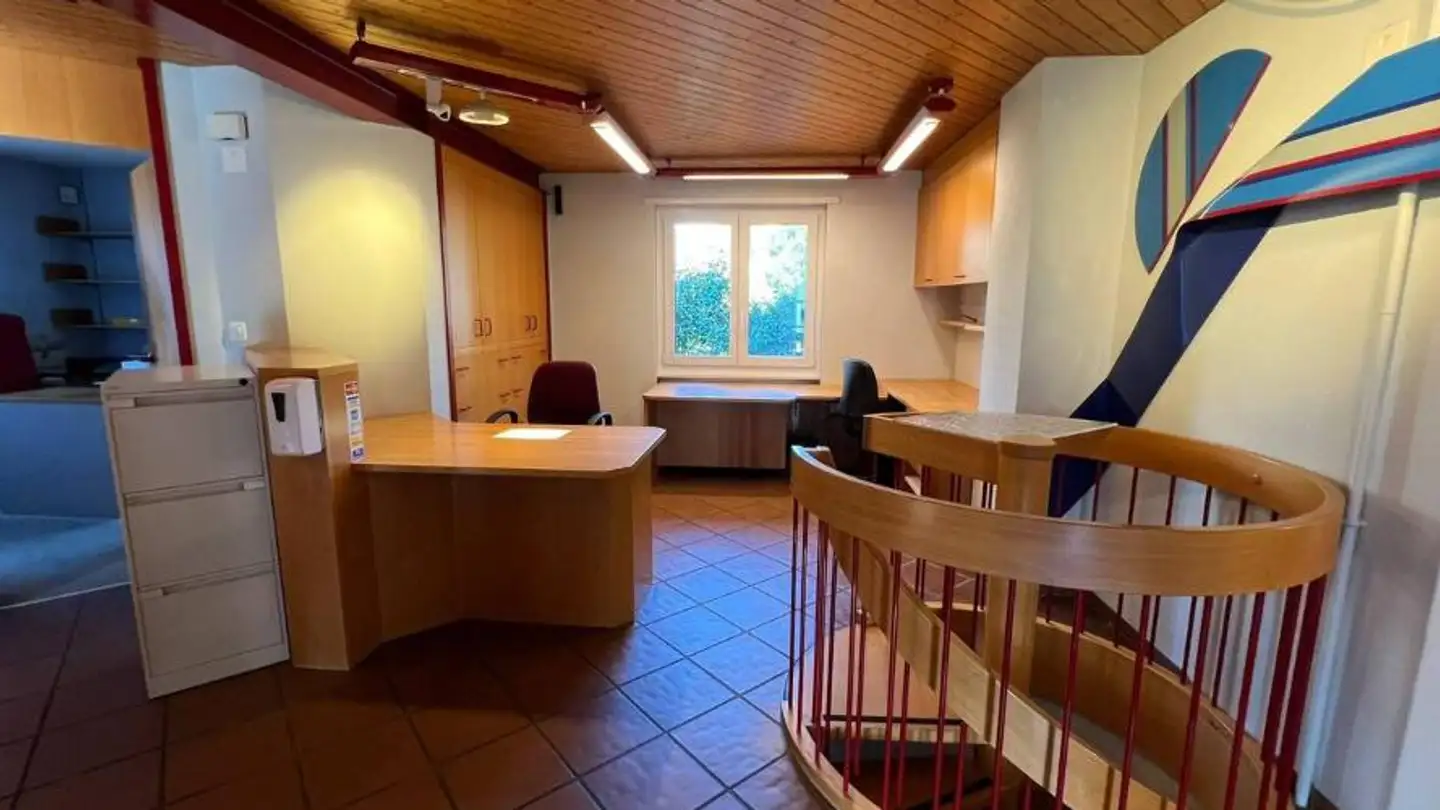 Commercial à louer - Rue Du Jura 23, 2900 Porrentruy