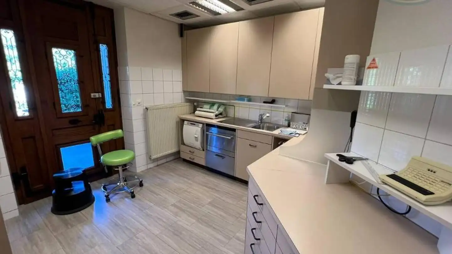 Commercial à louer - Rue Du Jura 23, 2900 Porrentruy - Photo 3