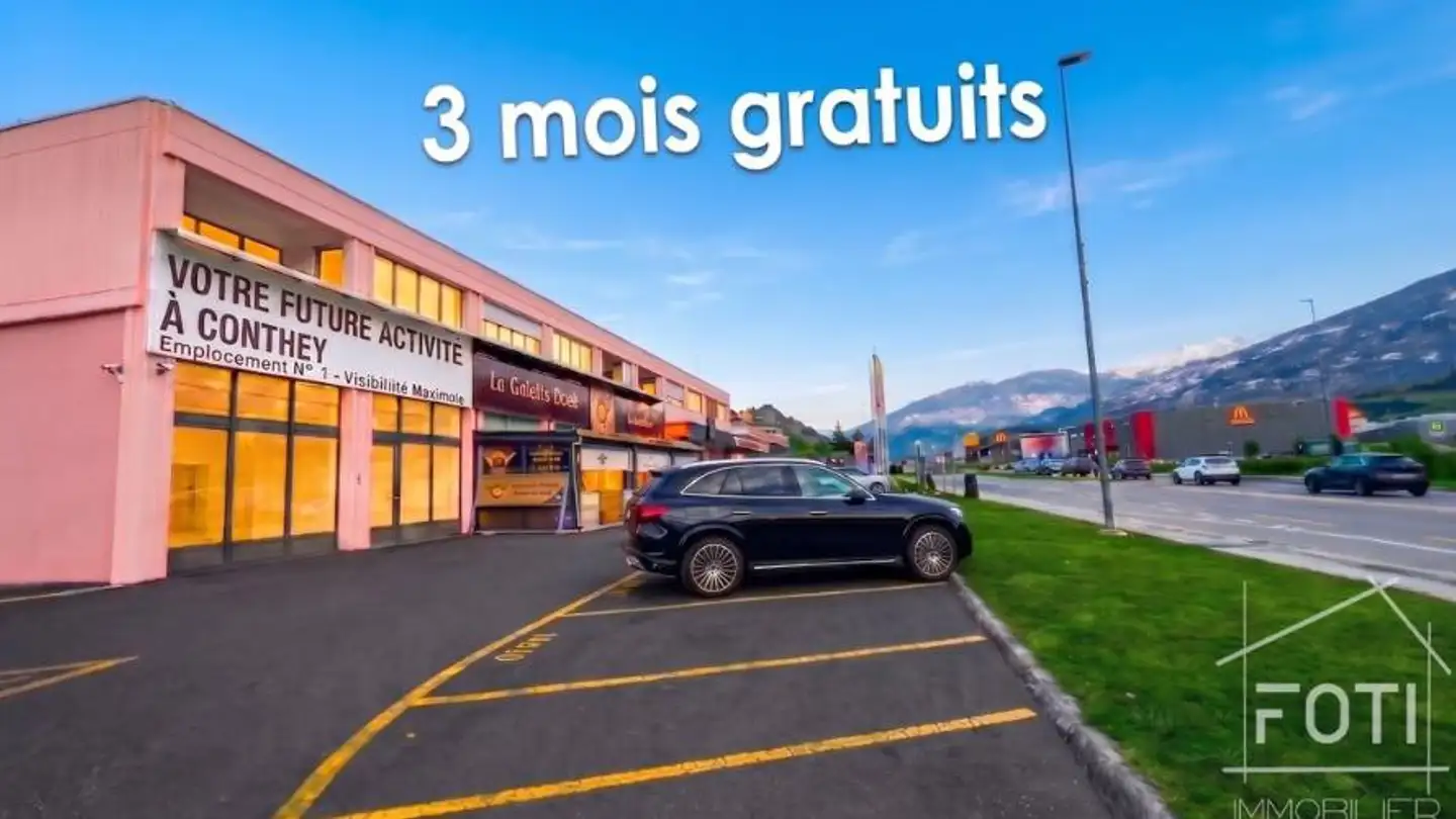 Commercial à louer - Avenue De La Gare 37, 1964 Conthey