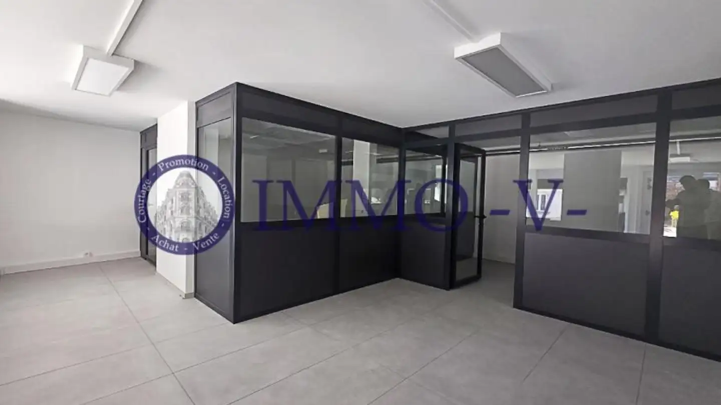 Commercial for rent - Rue De La Gare 4, 2206 Les Geneveys-sur-Coffrane - Photo 2