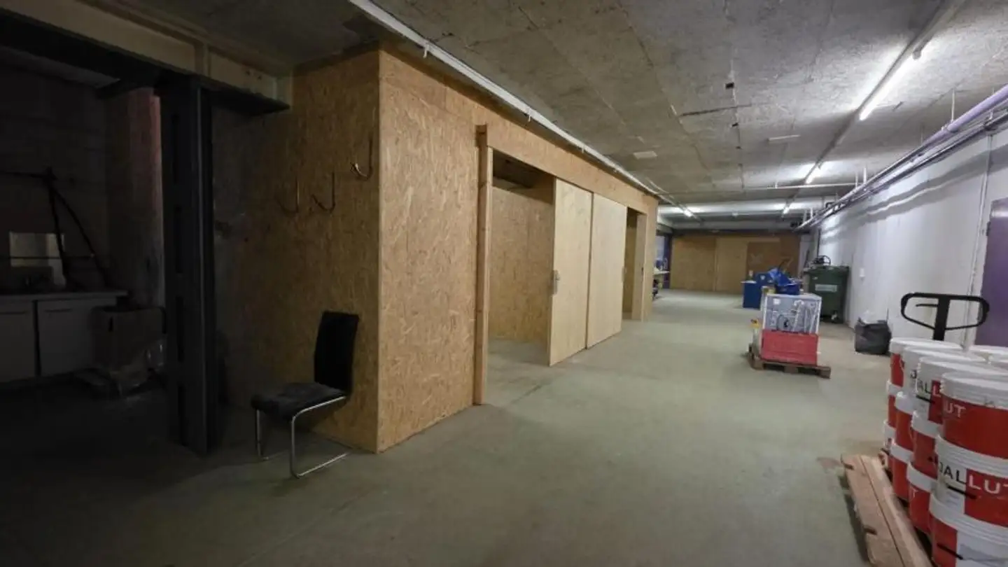 Storage space for rent - Rue Du Parc 141, 2300 La Chaux-de-Fonds - Photo 4