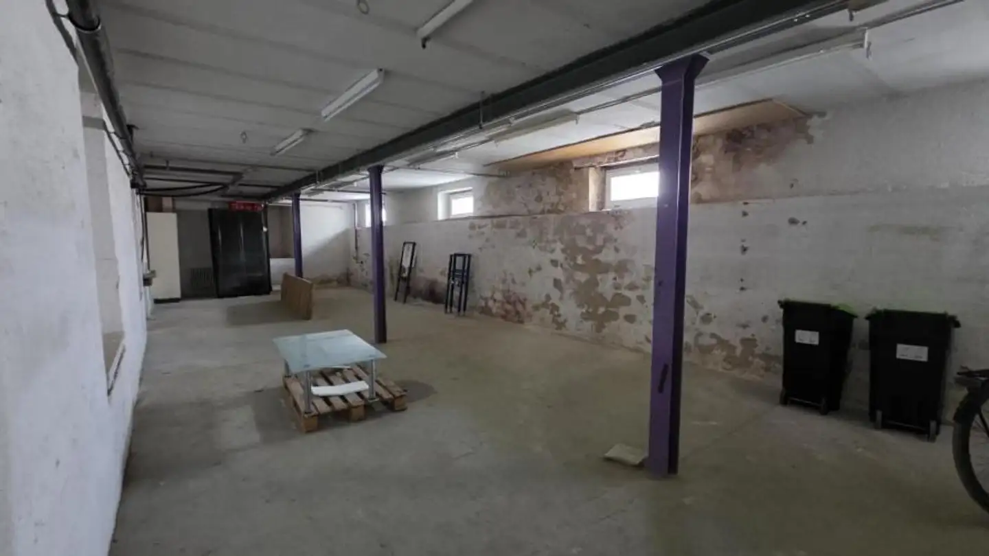 Storage space for rent - Rue Du Parc 141, 2300 La Chaux-de-Fonds - Photo 2