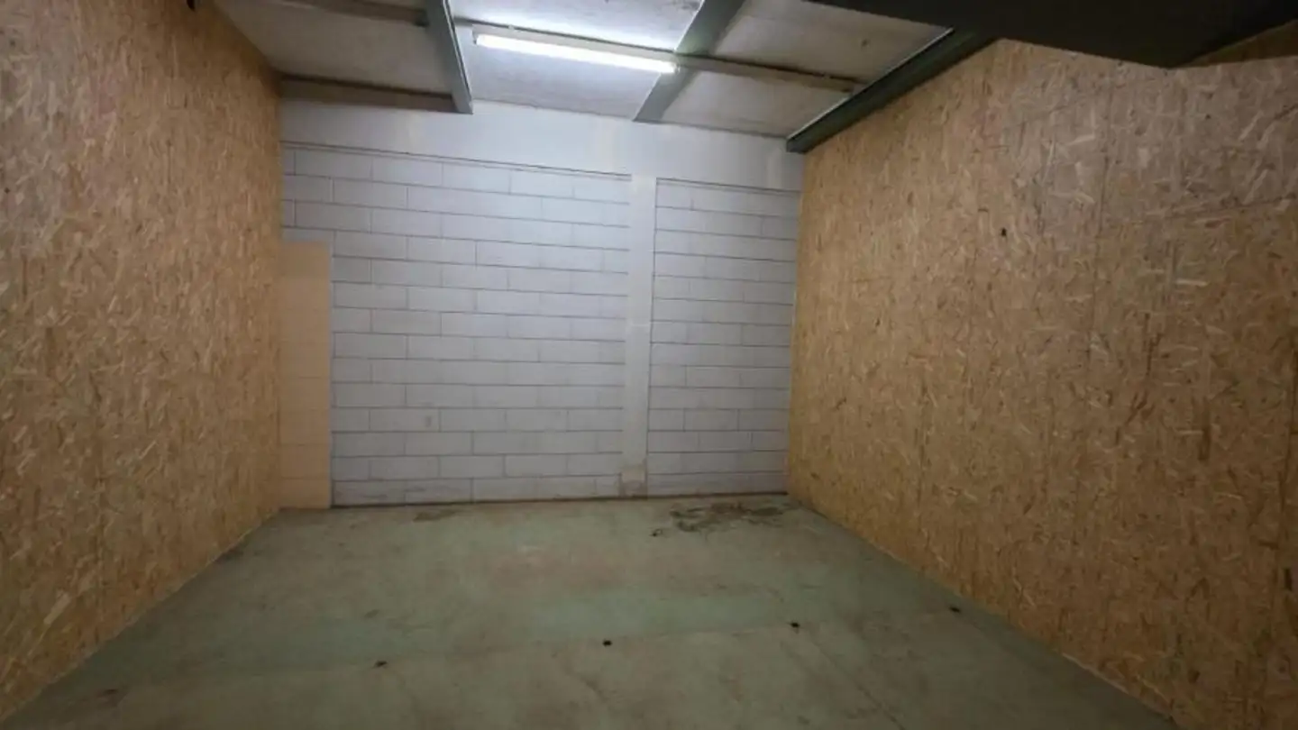 Storage space for rent - Rue Du Parc 141, 2300 La Chaux-de-Fonds - Photo 4