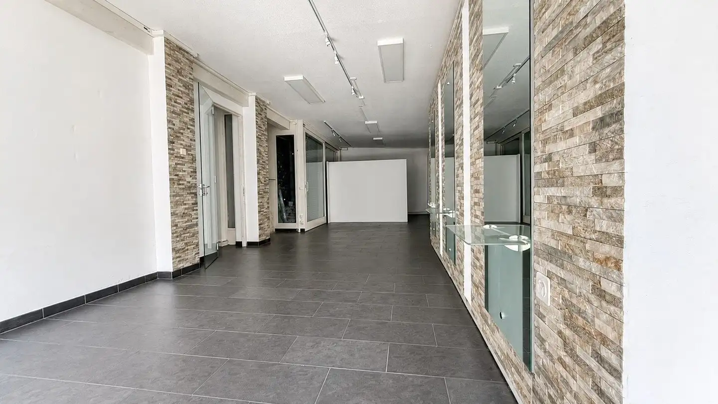 Commercial for rent - Centralstrasse 45, 2540 Grenchen - Photo 2