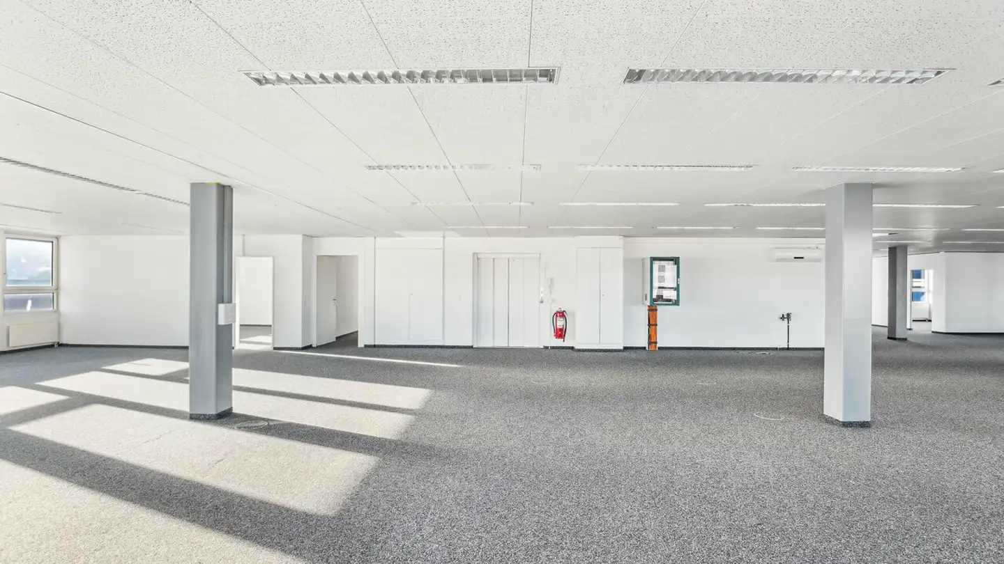 Office space for rent - Bahnstrasse 58, 8105 Regensdorf - Photo 4