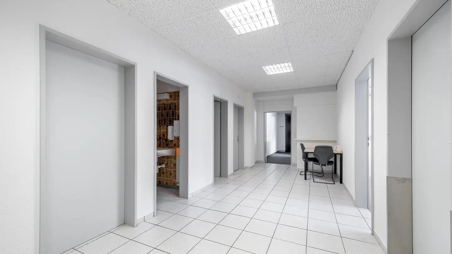 Commercial à louer - Längmatt 3, 6212 St. Erhard - Photo 4