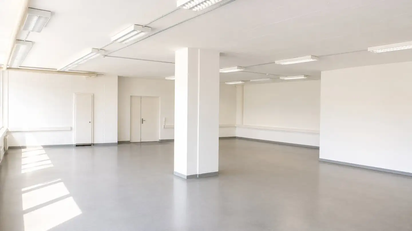 Commercial for rent - Hühnerhubelstrasse, 3123 Belp - Photo 4