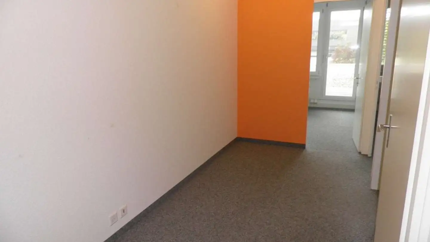 Office space for rent - Zugerstrasse 49, 6330 Cham - Photo 4