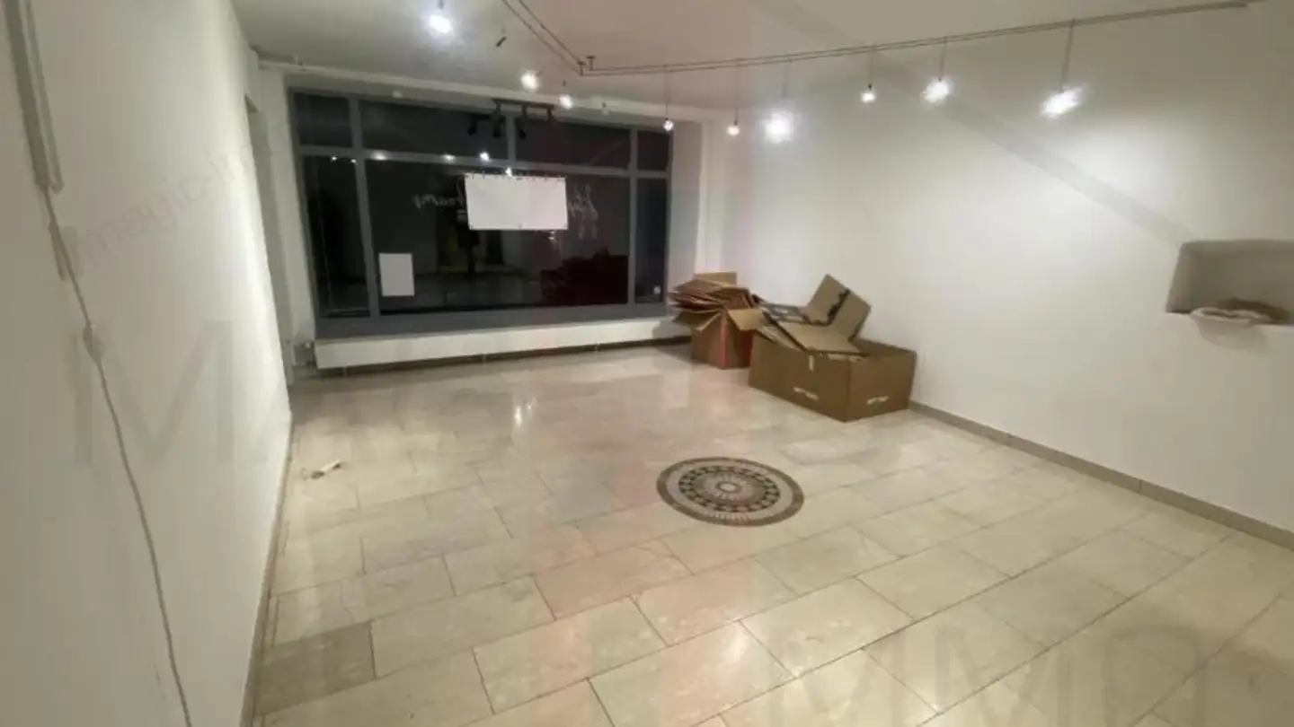 Commercial for rent - Rue De Fer 7, 2800 Delémont - Photo 4