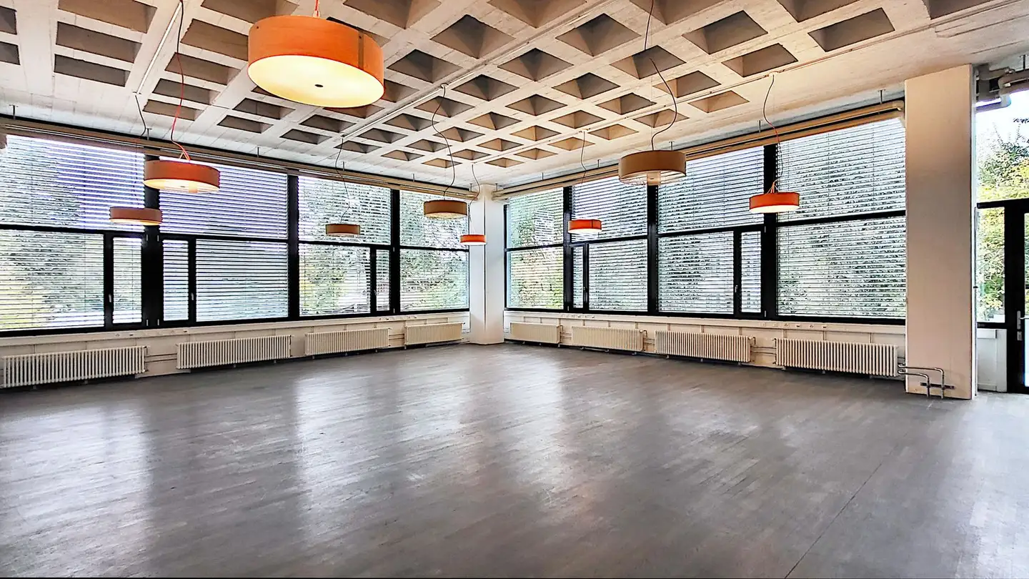 Commercial for rent - Chemin Du Coin / Eckweg 8, 2504 Biel/Bienne