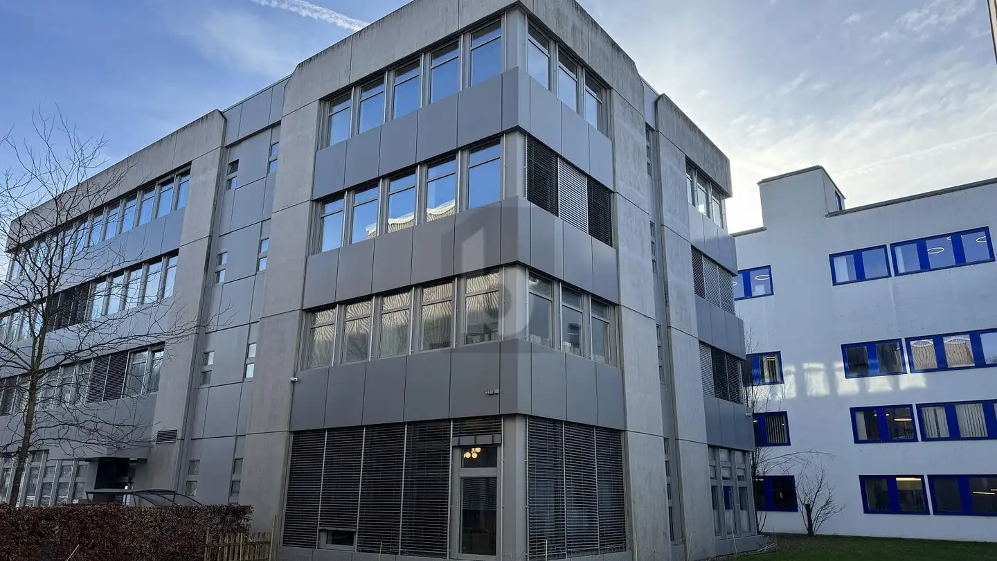 Spazio di archiviazione in affitto - 4142 Münchenstein