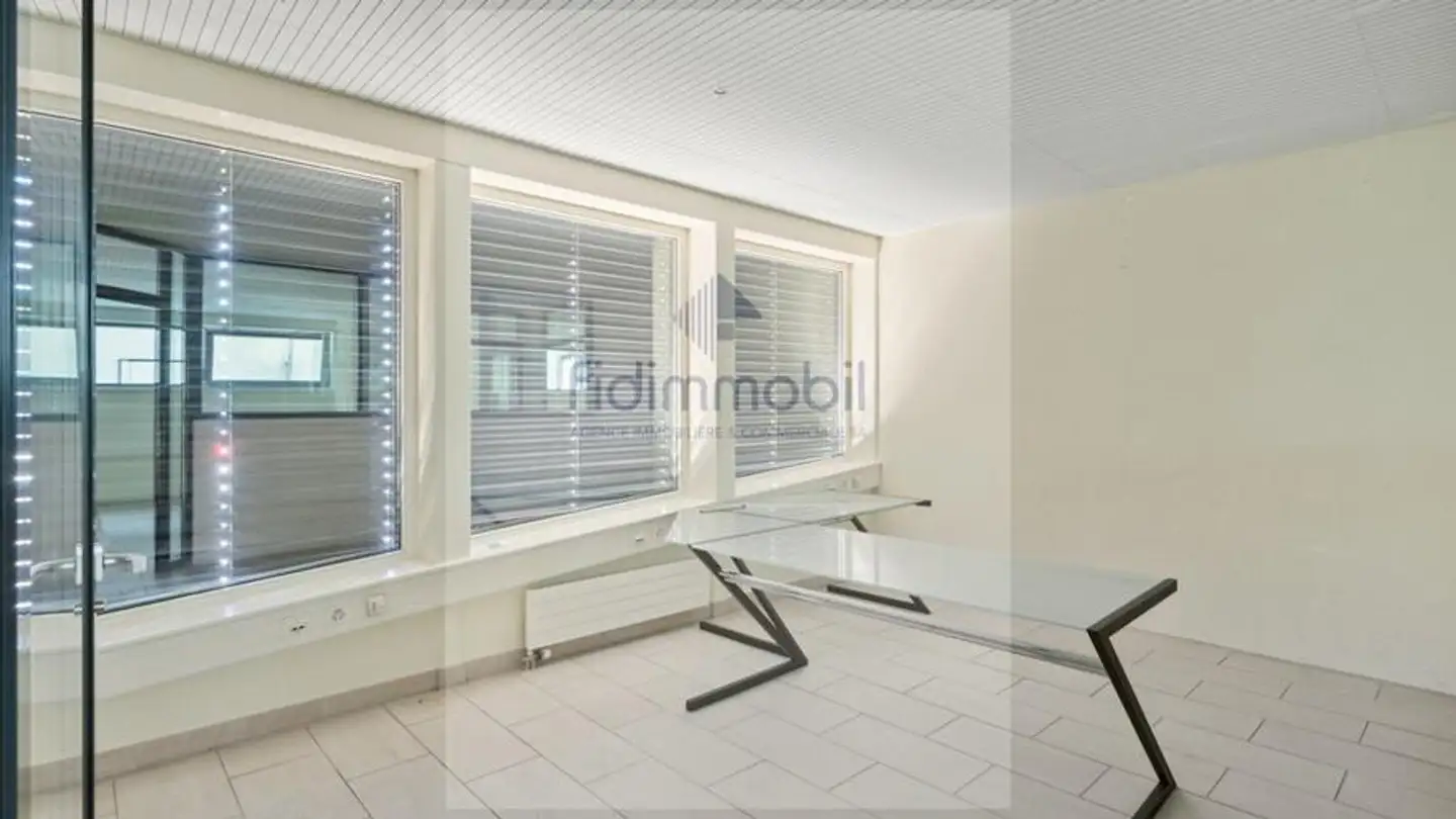 Gewerbe mieten - Rue De La Gare 4, 2034 Peseux - Foto 2