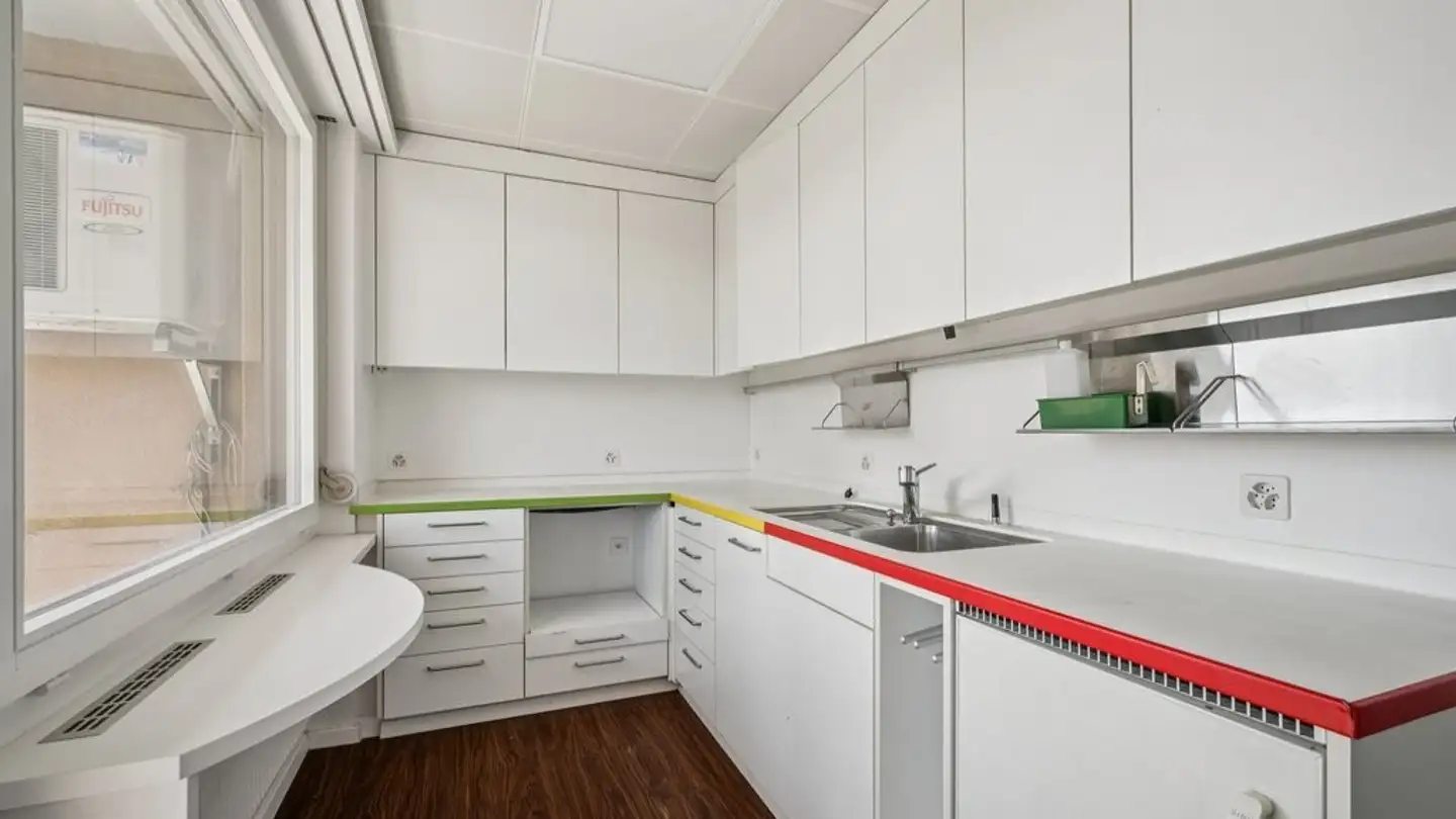Arztpraxis mieten - Weiningerstrasse 48, 8103 Unterengstringen - Foto 4