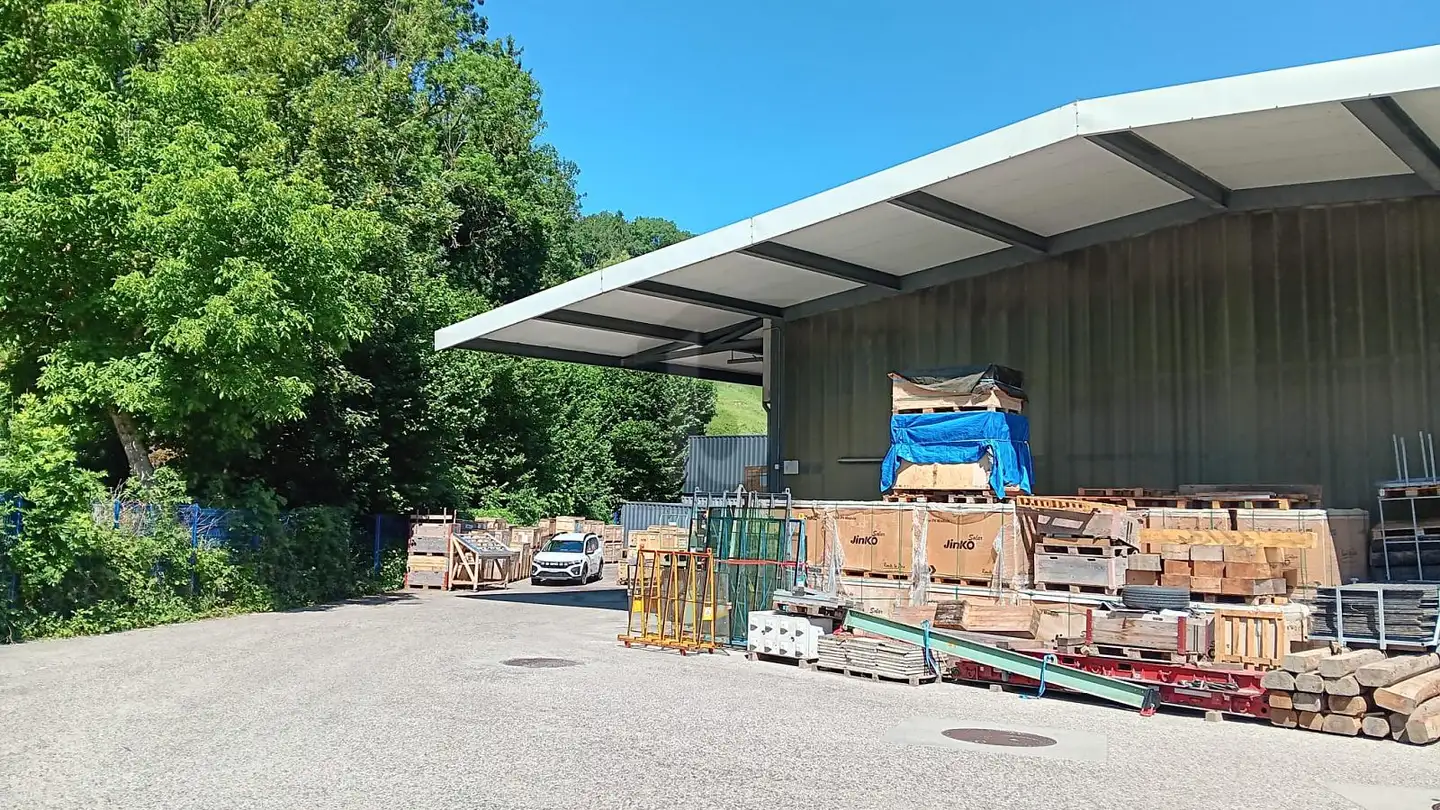 Storage space for rent - 1432 Gressy