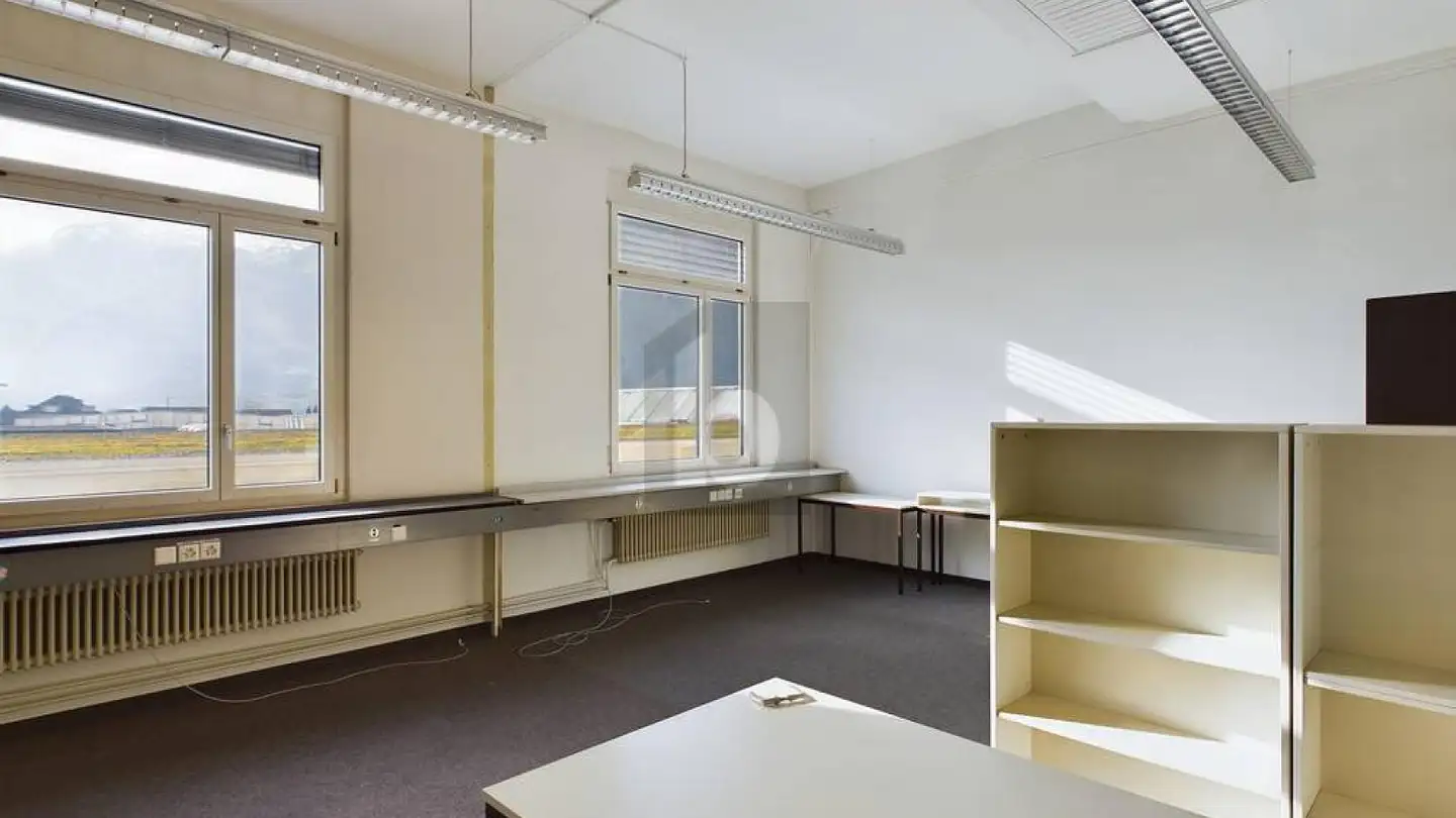 Office space for rent - 6460 Altdorf UR