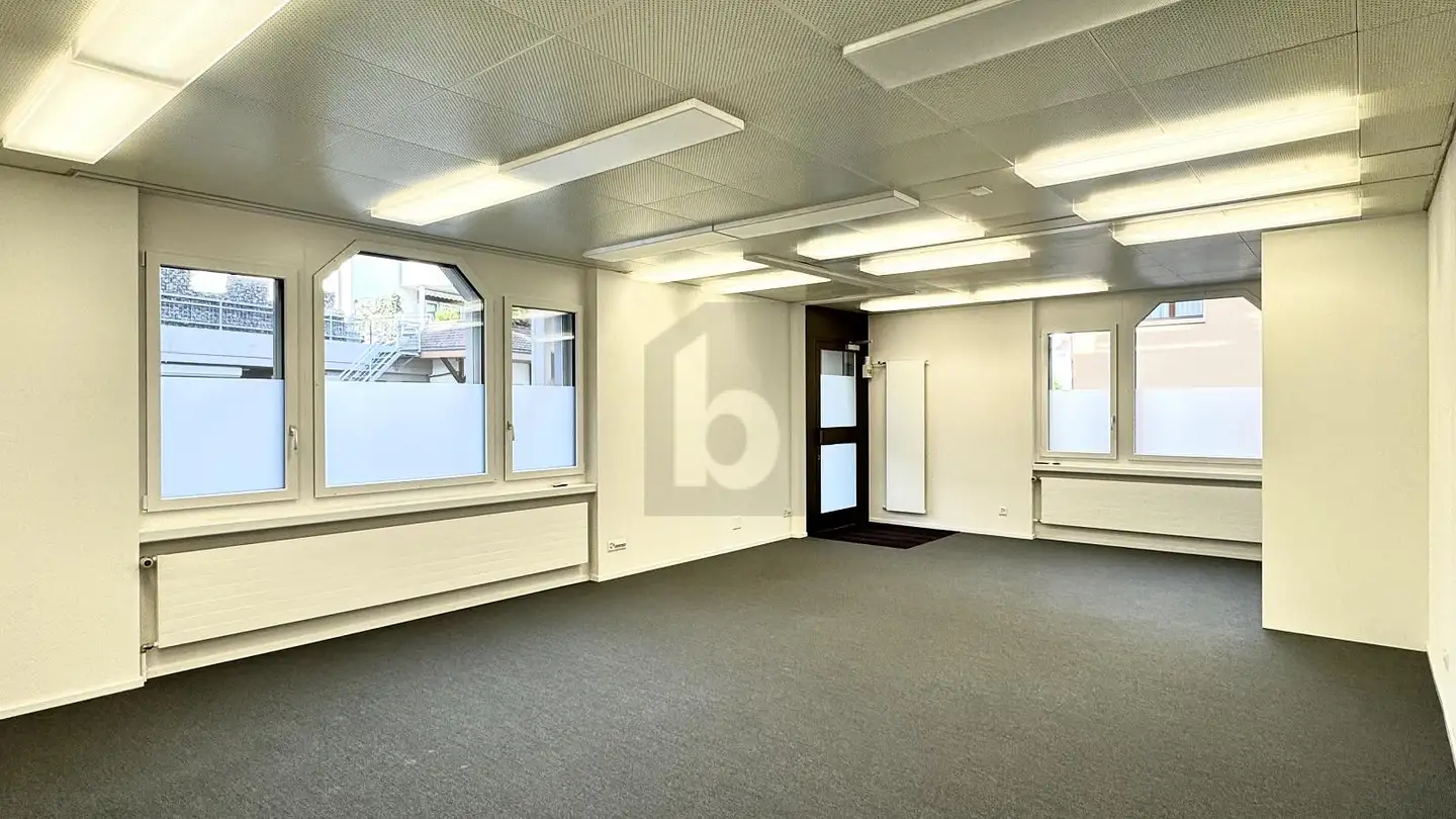 Office space for rent - 6274 Eschenbach LU