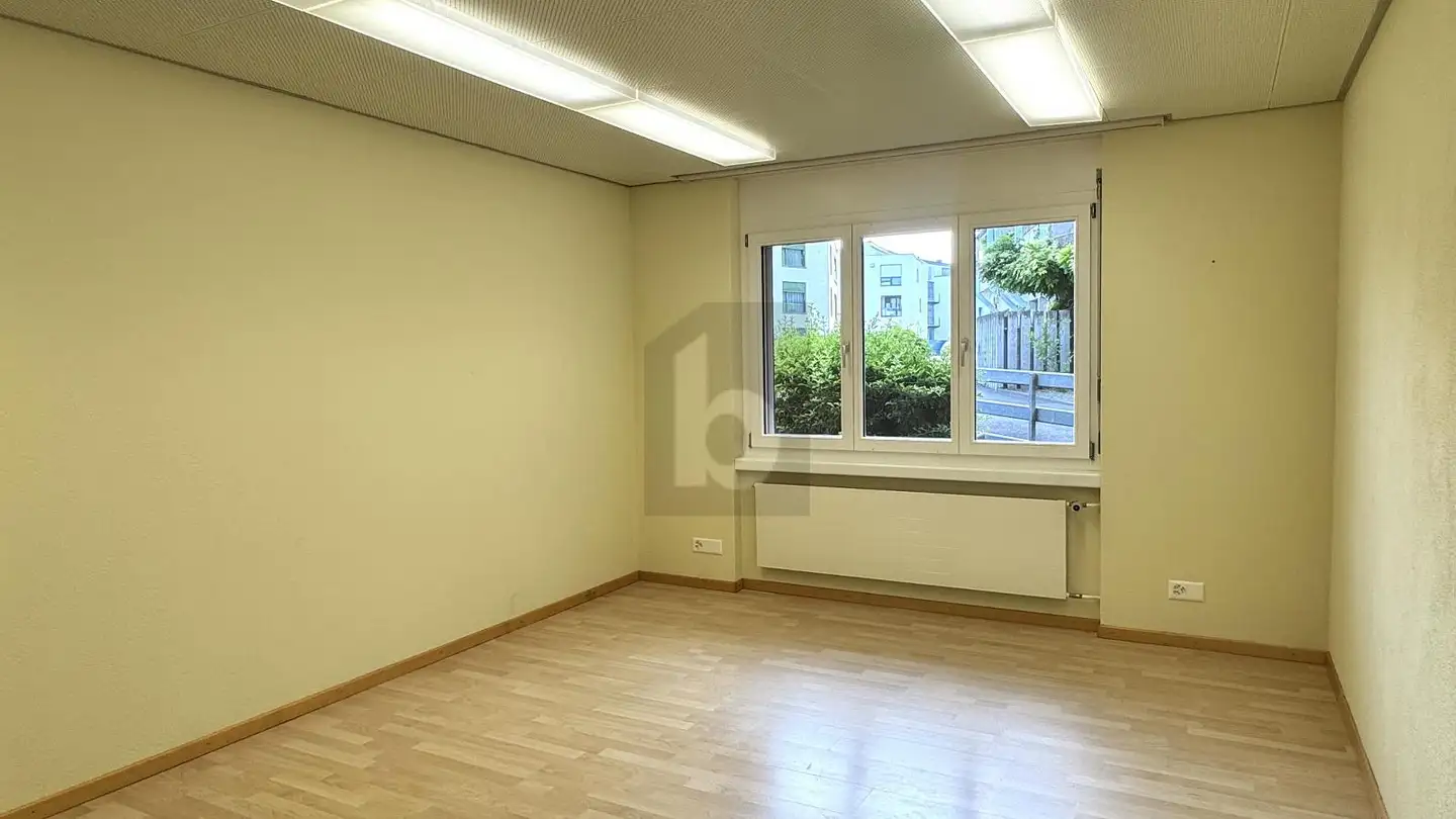 Office space for rent - 6274 Eschenbach LU - Photo 3