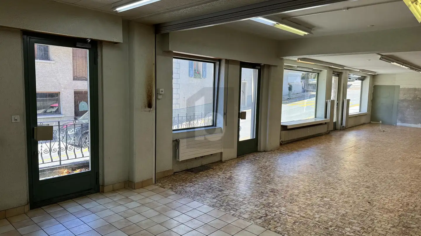 Magasin à louer - 3972 Miège - Photo 4