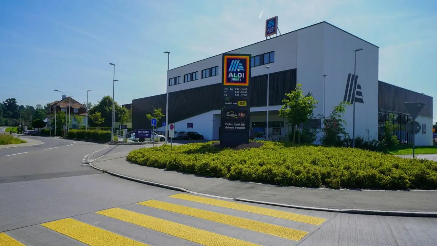 Office space for rent - Industriestrasse 1, 6203 Sempach Station