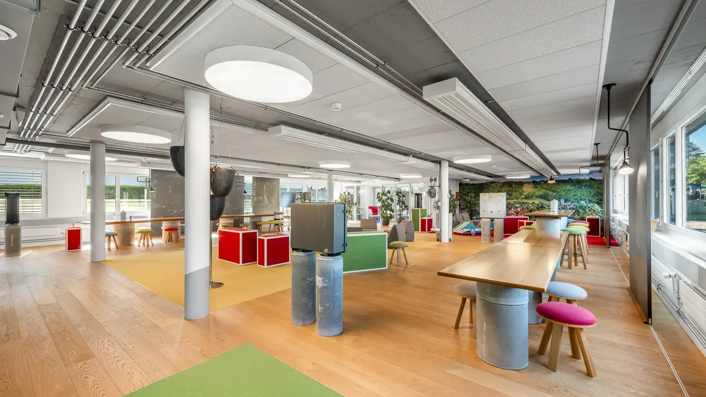 Commercial à louer - Inwilerriedstrasse 57, 6340 Baar
