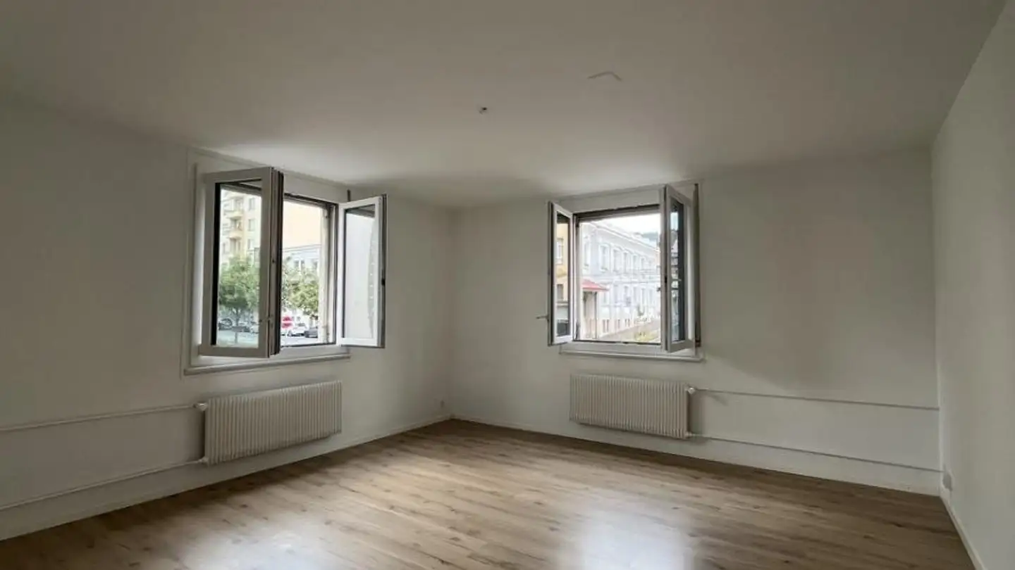 Commerciale in affitto - Avenue Léopold-Robert 83, 2300 La Chaux-de-Fonds - Foto 4