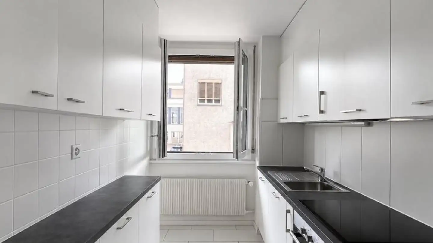 Gewerbe mieten - Avenue Léopold-Robert 83, 2300 La Chaux-de-Fonds - Foto 4