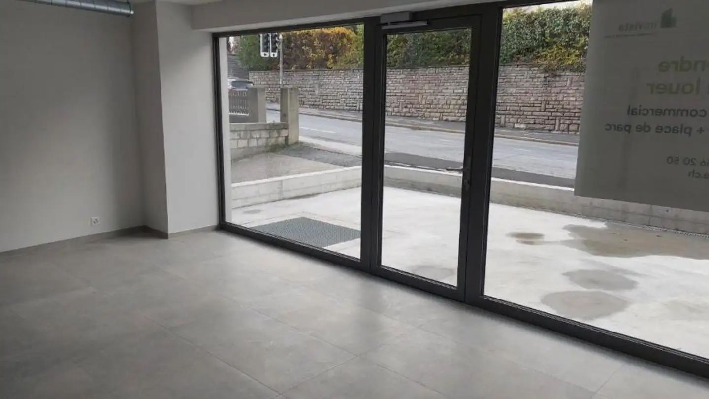Commercial for rent - Avenue Des Alpes 15, 3960 Sierre - Photo 4