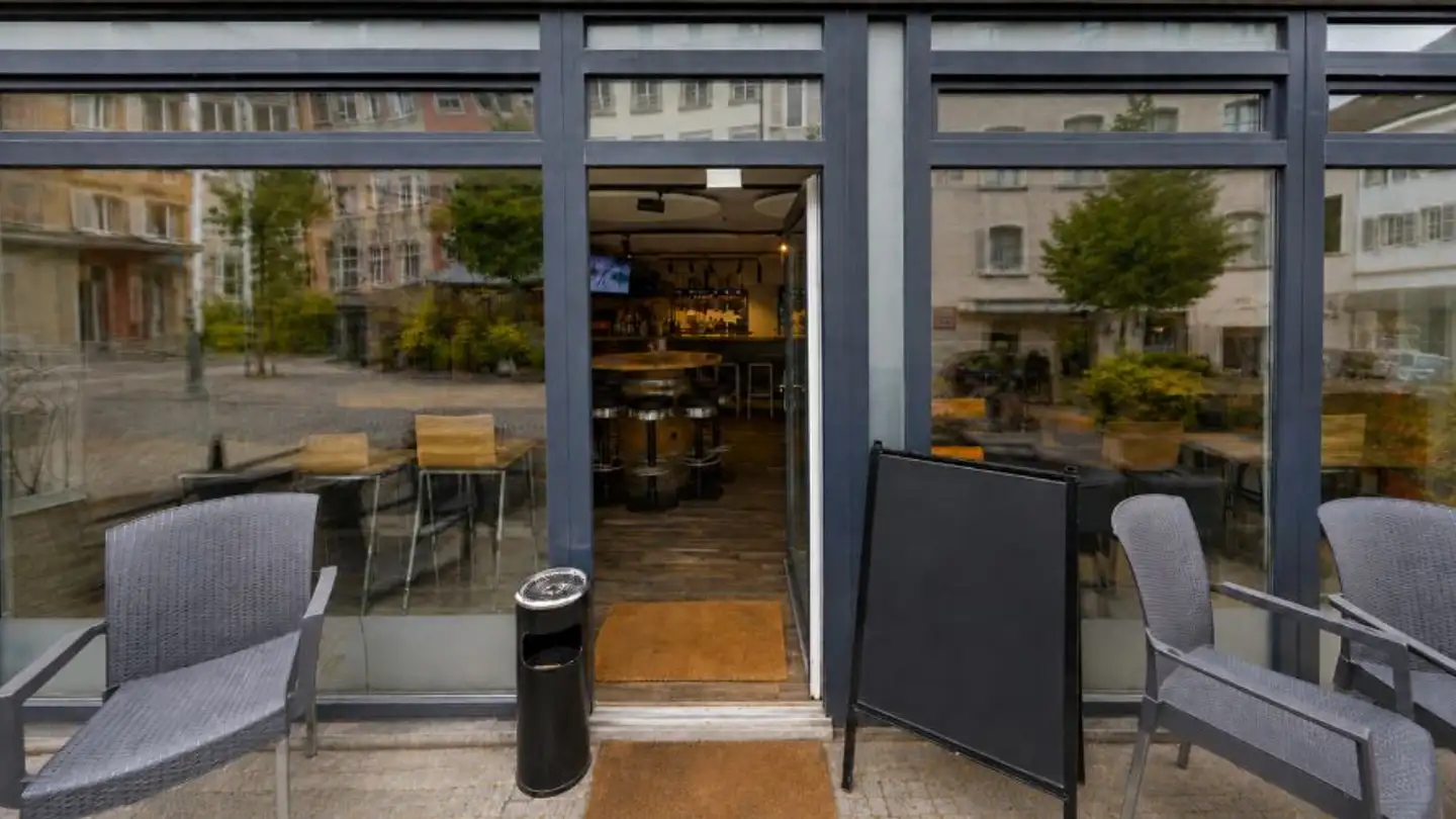 Commercial for rent - Rue Pierre Péquignat 11, 2900 Porrentruy - Photo 2