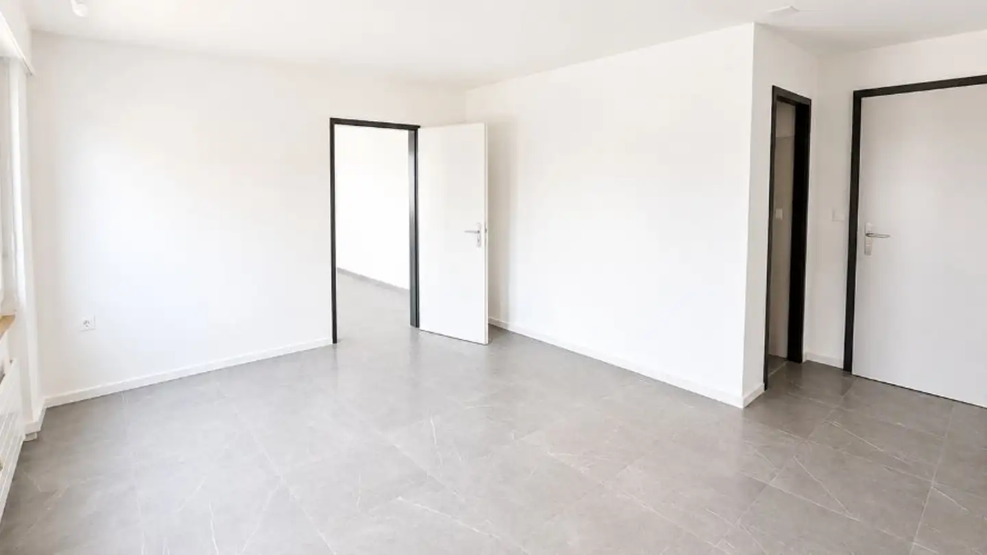 Commercial for rent - 2800 Delémont - Photo 2