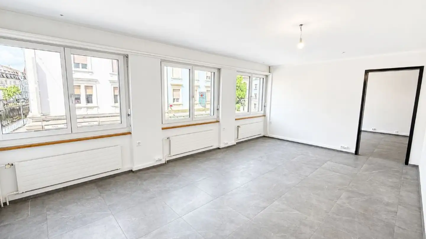 Commercial for rent - 2800 Delémont - Photo 4