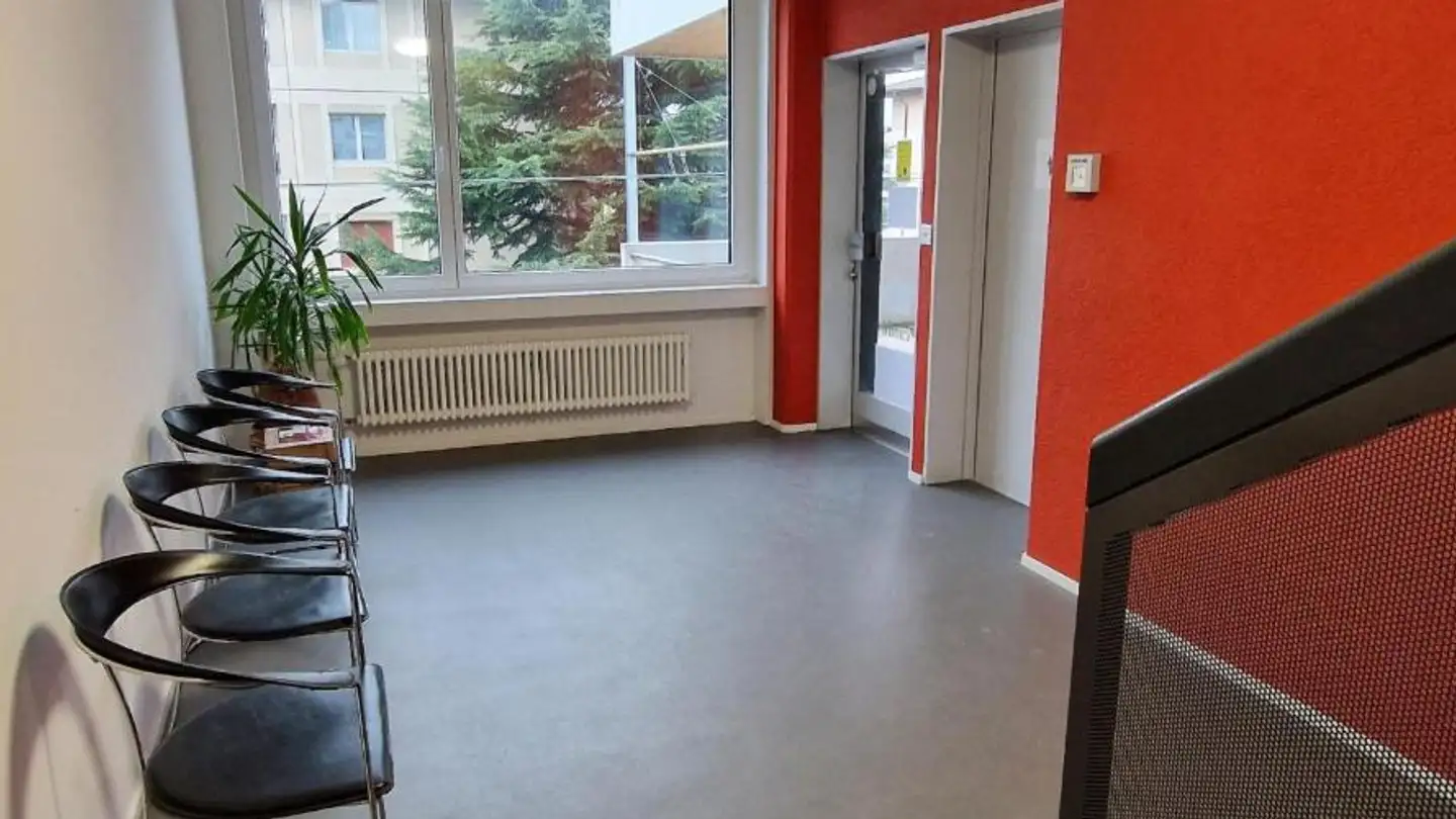 Spazio ufficio in affitto - Rue De La Gare 13, 2074 Marin-Epagnier