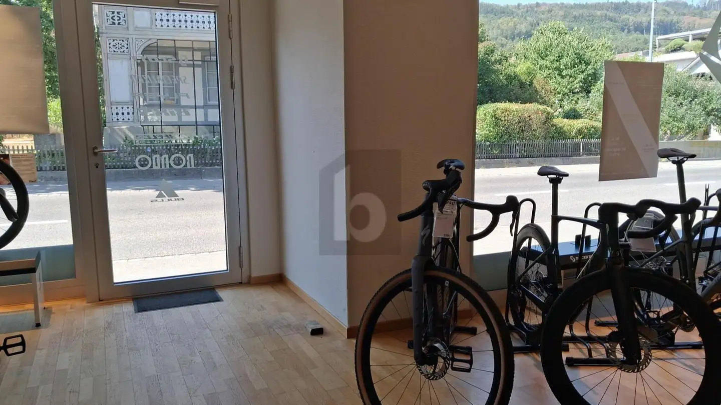 Shop for rent - 3123 Belp - Photo 4