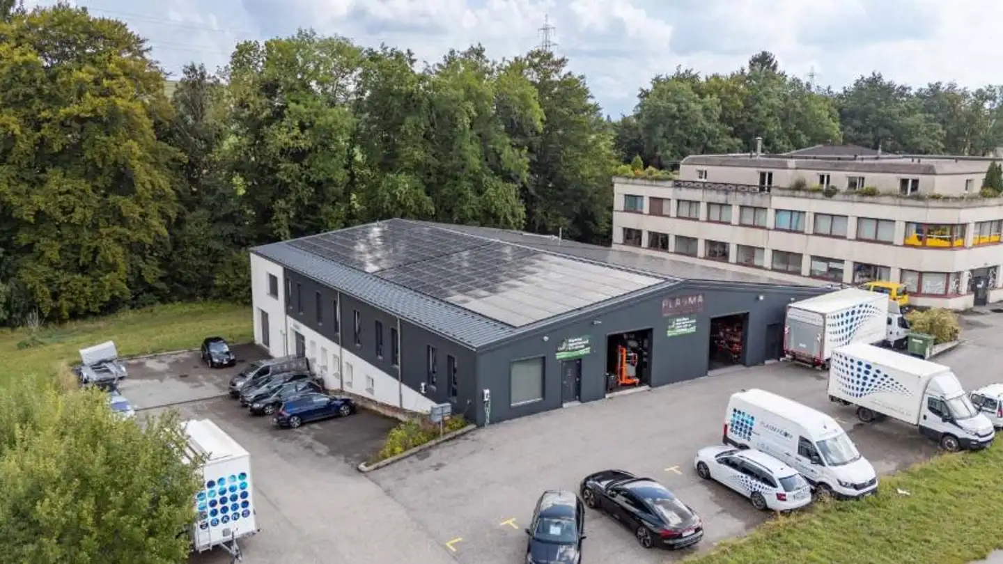 Commercial à louer - 1077 Servion