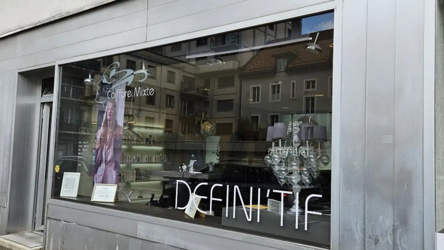 Commerciale in affitto - Rue Daniel-Jeanrichard 15, 2300 La Chaux-de-Fonds