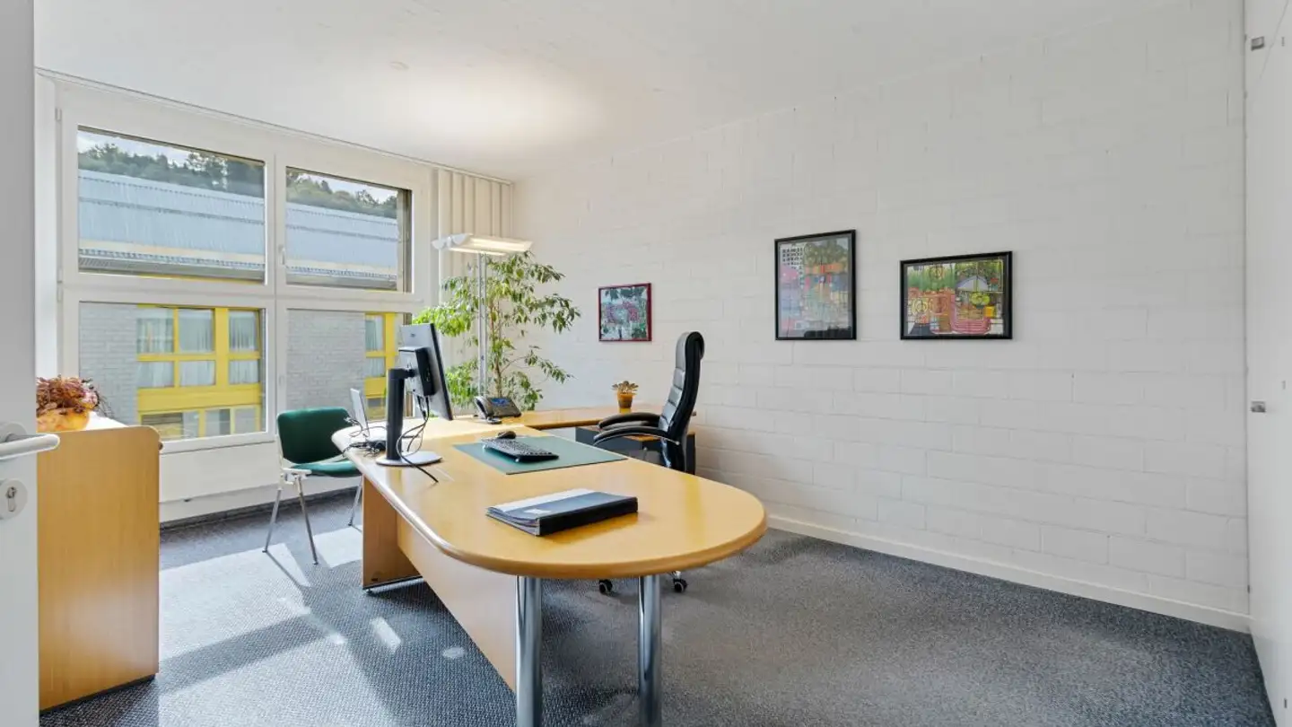 Spazio ufficio in affitto - Winkelbüel 2, 6043 Adligenswil