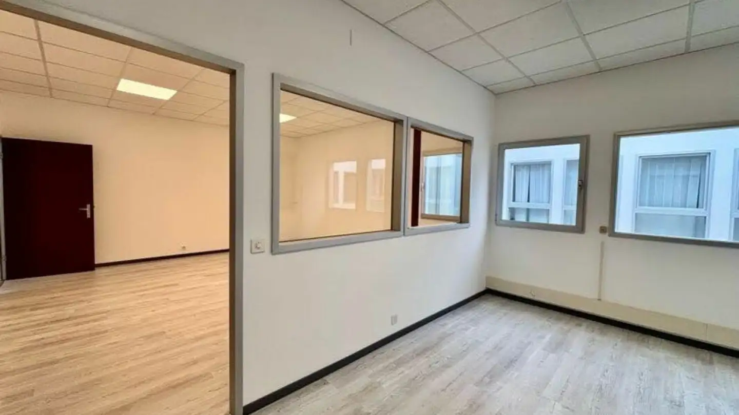 Office space for rent - En Budron, 1052 Le Mont-sur-Lausanne - Photo 3
