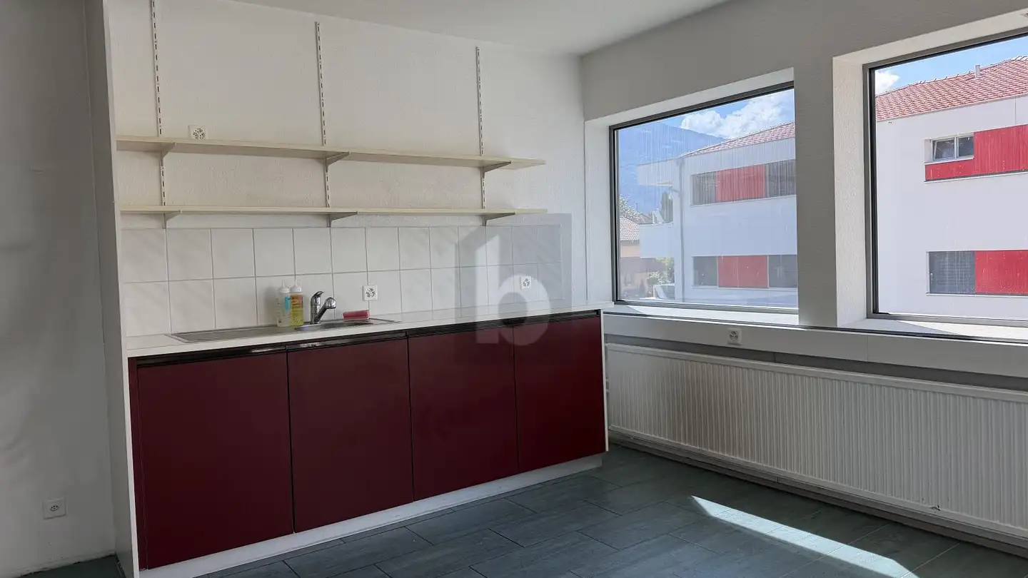 Magasin à louer - 1958 Uvrier - Photo 2