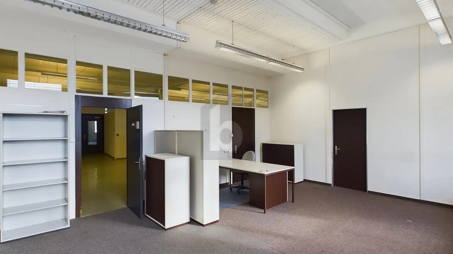 Bureau à louer - 6460 Altdorf UR - Photo 2
