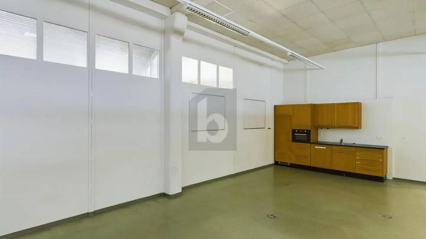 Bureau à louer - 6460 Altdorf UR - Photo 3