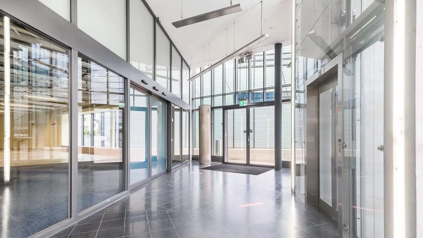 Commercial for rent - Alte Dübendorferstrasse 17, 8305 Dietlikon - Photo 2
