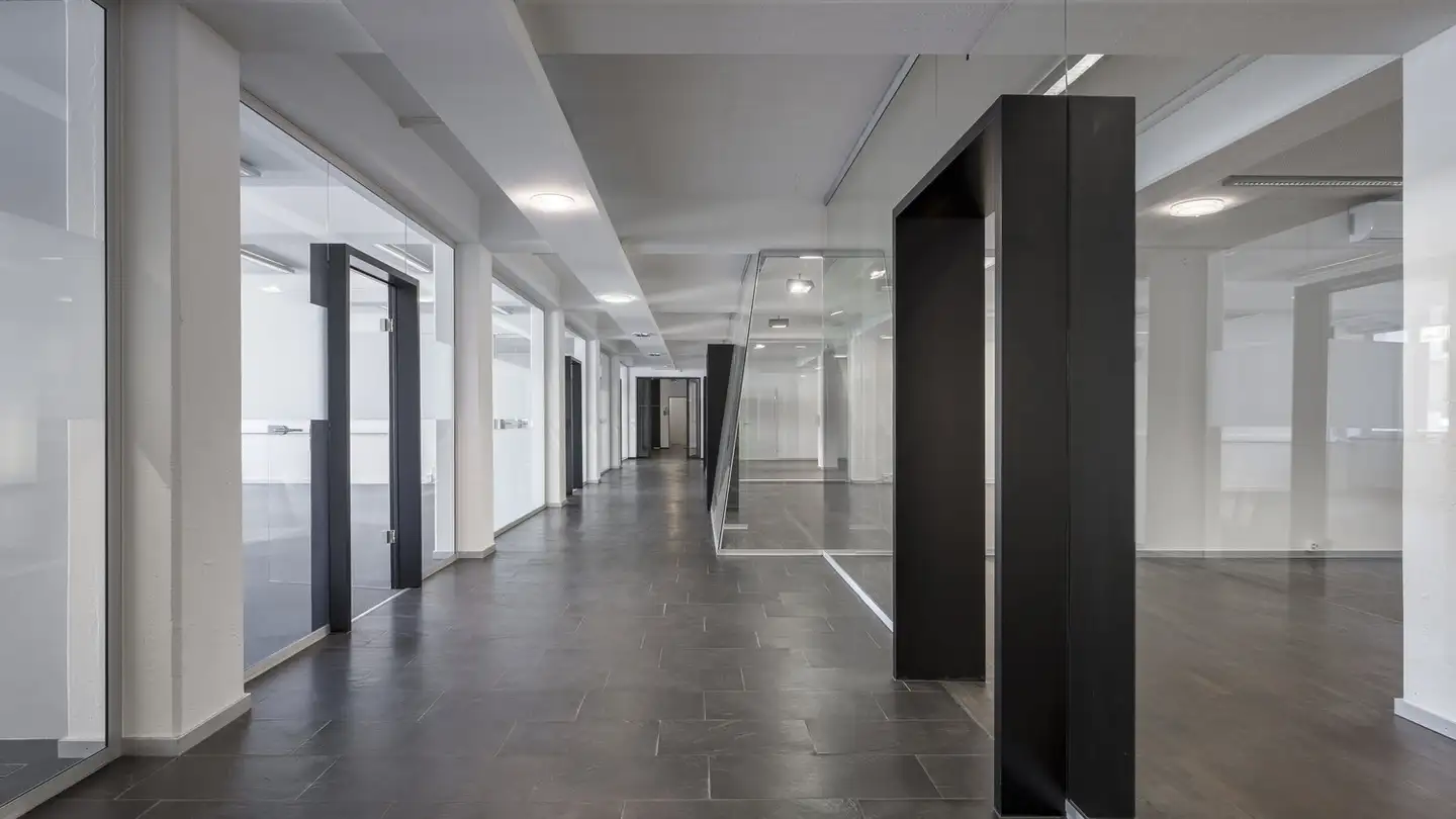 Commercial à louer - Europa-Strasse 19a, 8152 Glattbrugg