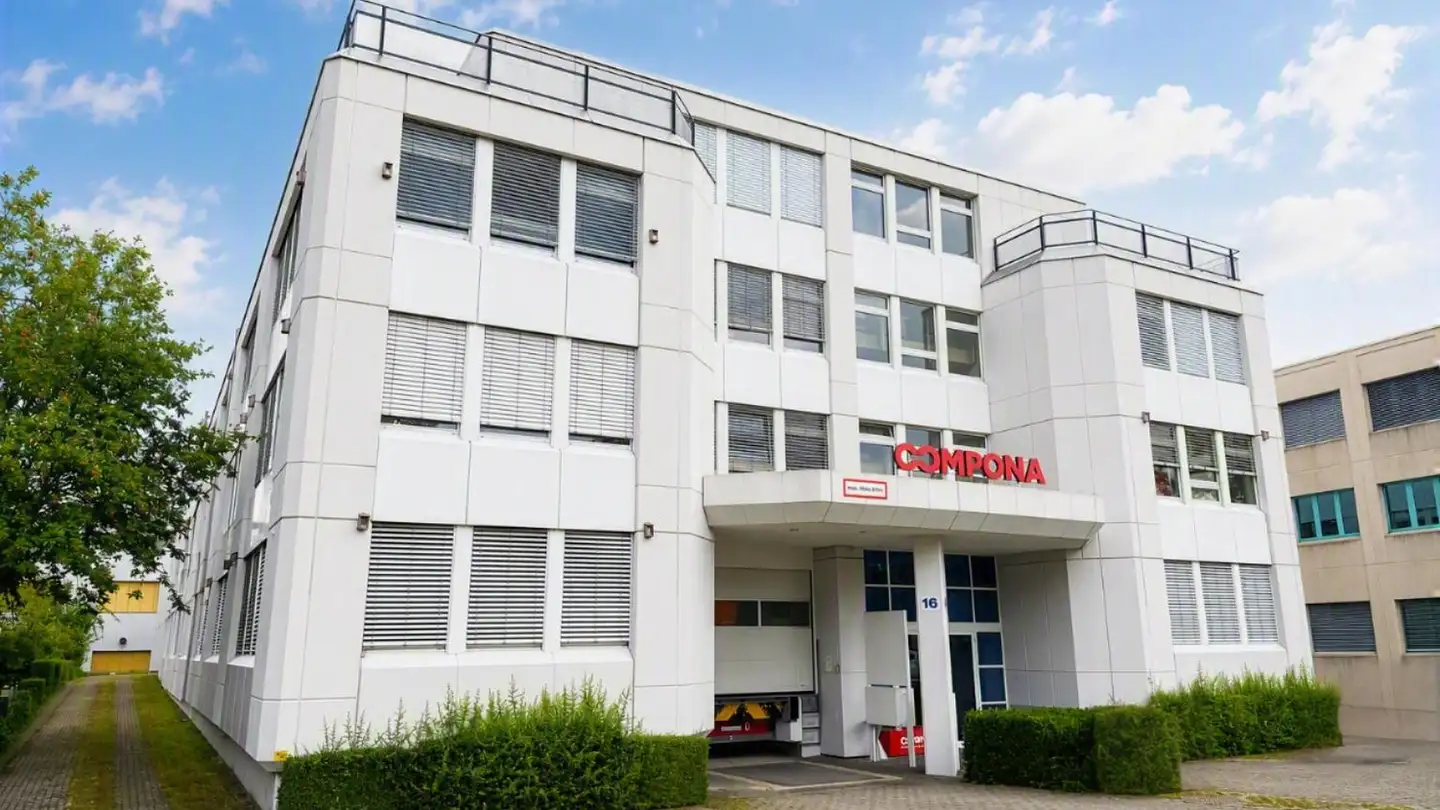 Commercial à louer - Undermülistrasse 16, 8320 Fehraltorf