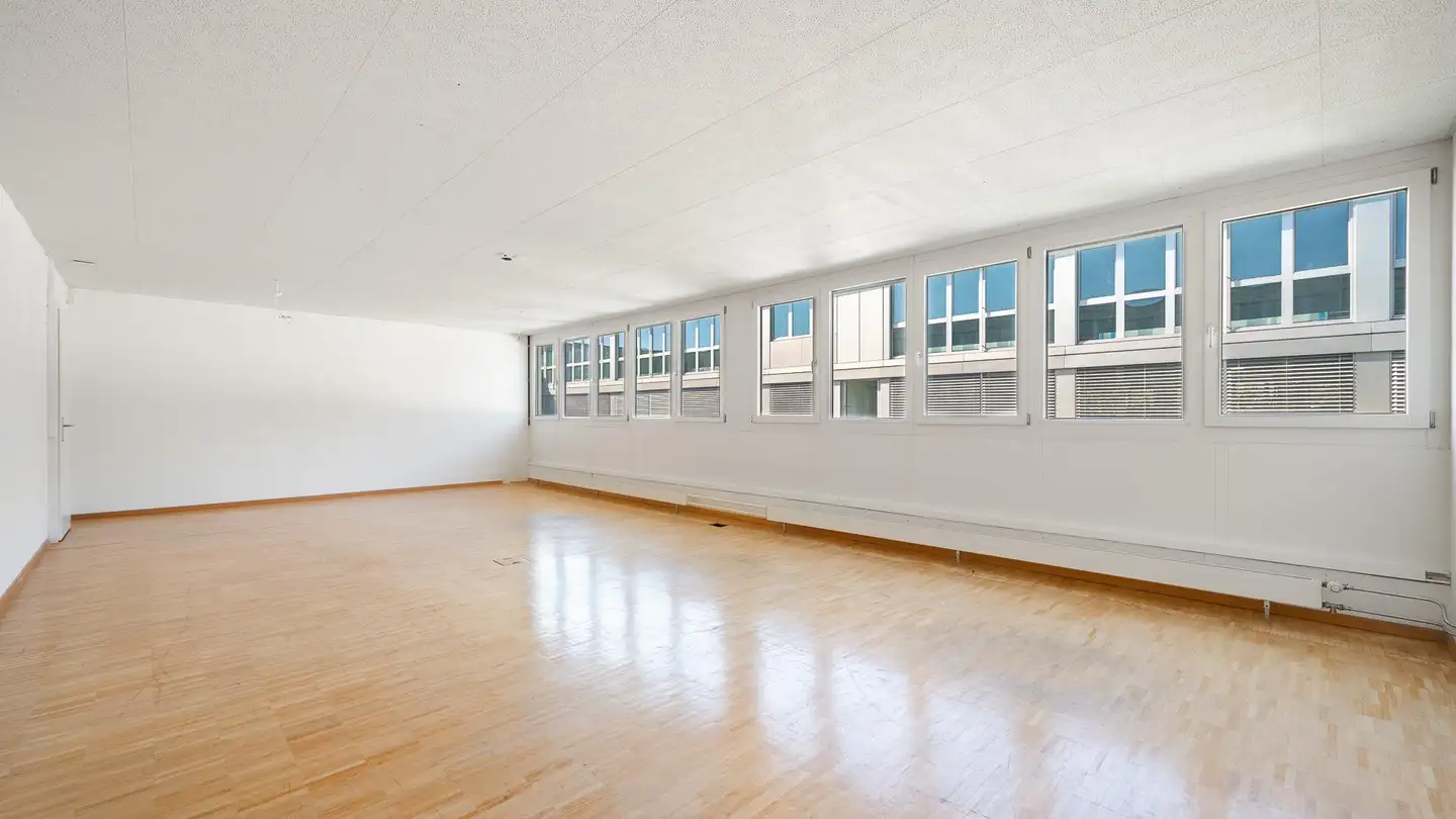 Bürofläche mieten - Mandachstrasse 50, 8155 Niederhasli - Foto 2