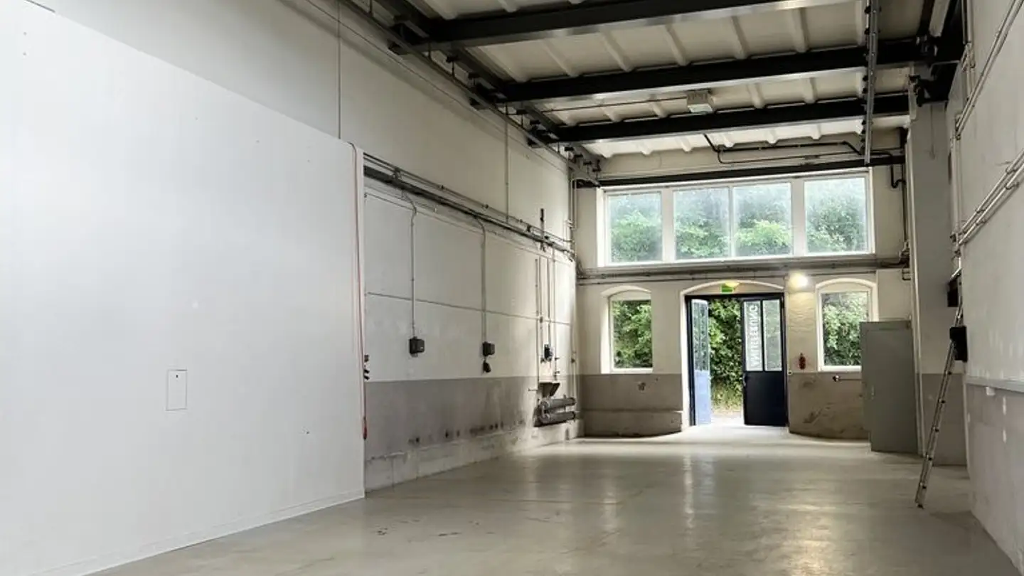 Storage space for rent - Rotfarb 1, 8413 Neftenbach