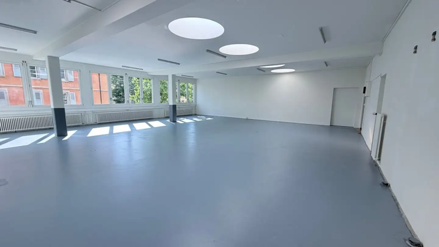 Gewerbe mieten - Rue De Madretsch / Madretschstrasse 108, 2503 Biel/Bienne - Foto 3