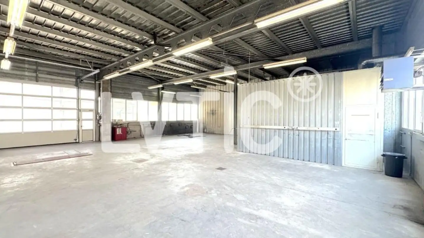 Commercial à louer - 1618 Châtel-St-Denis - Photo 2