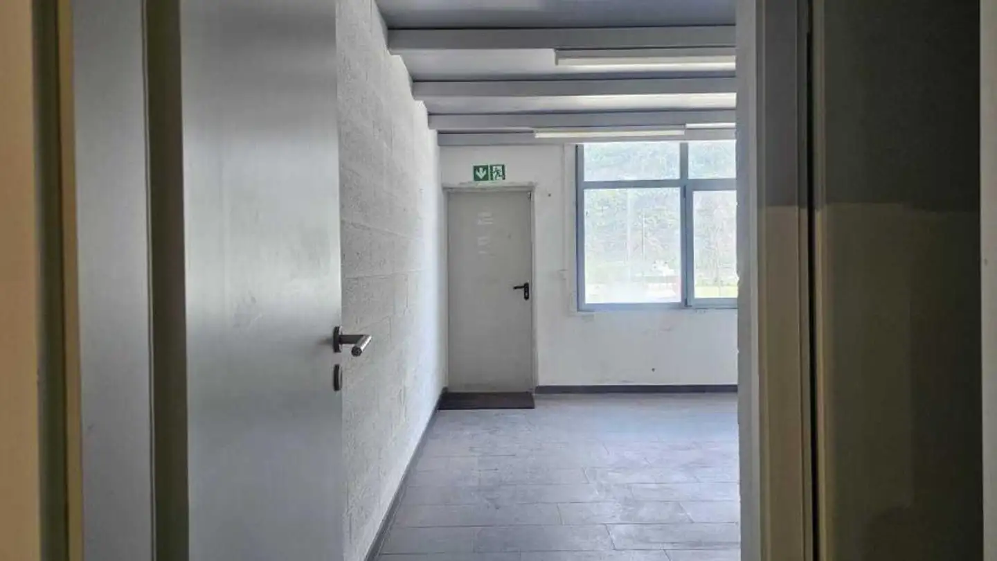 Commercial for rent - Zone Industrielle Les Combes, 1955 St-Pierre-de-Clages - Photo 3