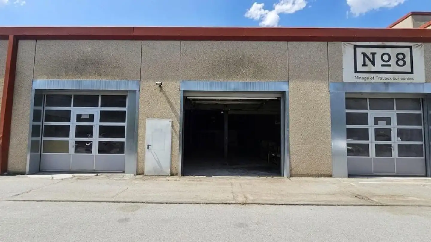 Commercial for rent - Zone Industrielle Les Combes, 1955 St-Pierre-de-Clages