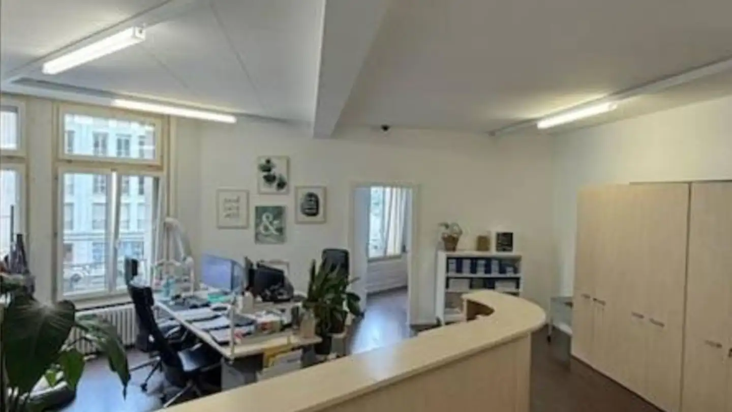 Commercial à louer - Rue Du Grand-Chêne 2, 1003 Lausanne